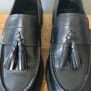 Vagabond Black Leather Linn Loafers with Tassel
